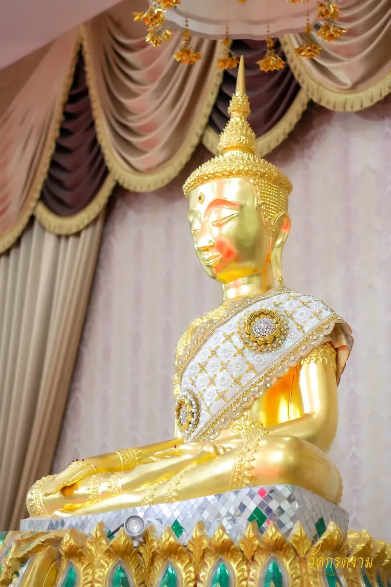 หลวงพ่อกลับร้ายกลายดี พระประธานประจำศาลาปฏิบัติธรรม