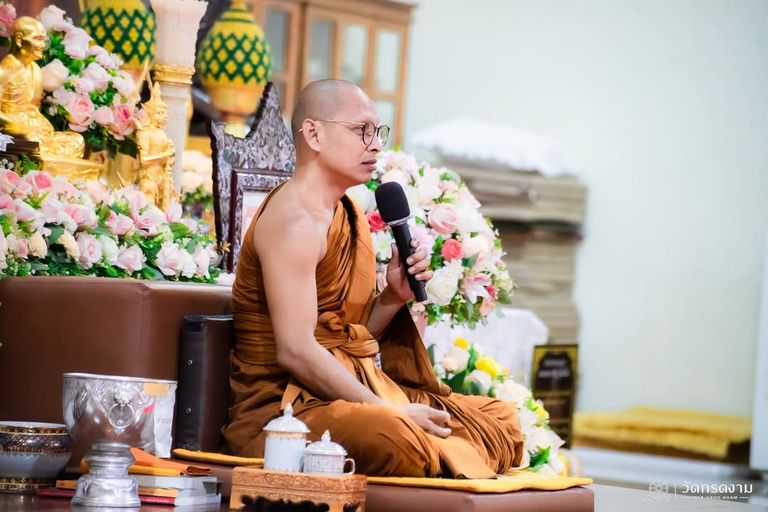 ฟังธรรมบรรยายภาคปฏิบัติ
