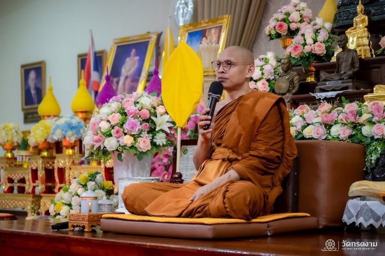 ฟังธรรมบรรยายภาคปฏิบัติ