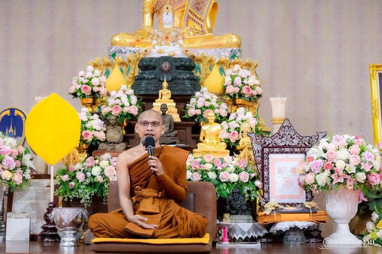 ฟังธรรมบรรยายภาคปฏิบัติ