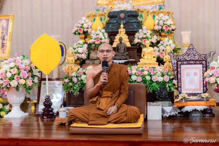 ฟังธรรมบรรยายภาคปฏิบัติ