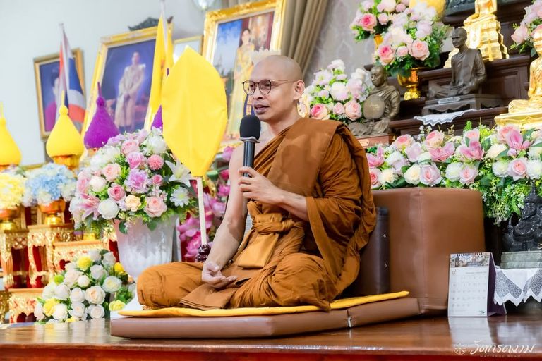 ฟังธรรมบรรยายภาคปฏิบัติ