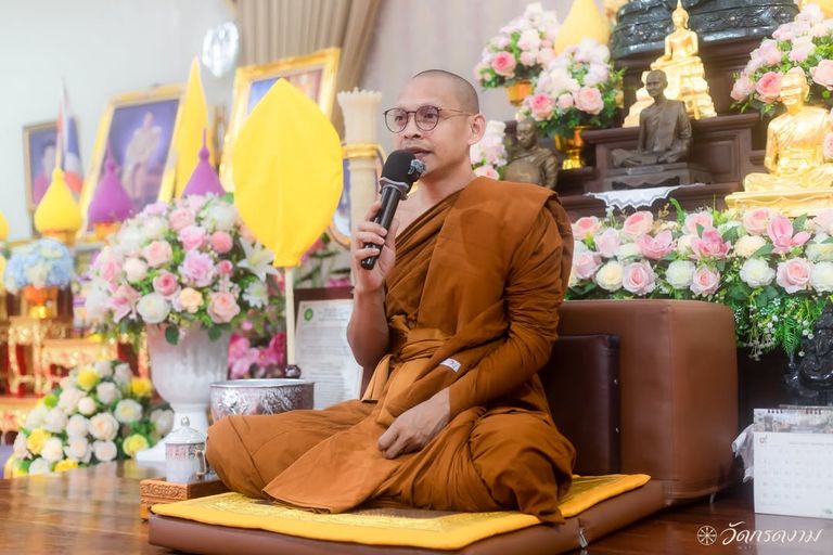 ฟังธรรมบรรยายภาคปฏิบัติ