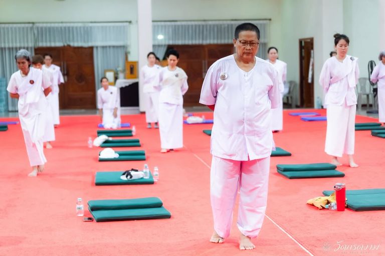 ปฏิบัติธรรมภาคค่ำ