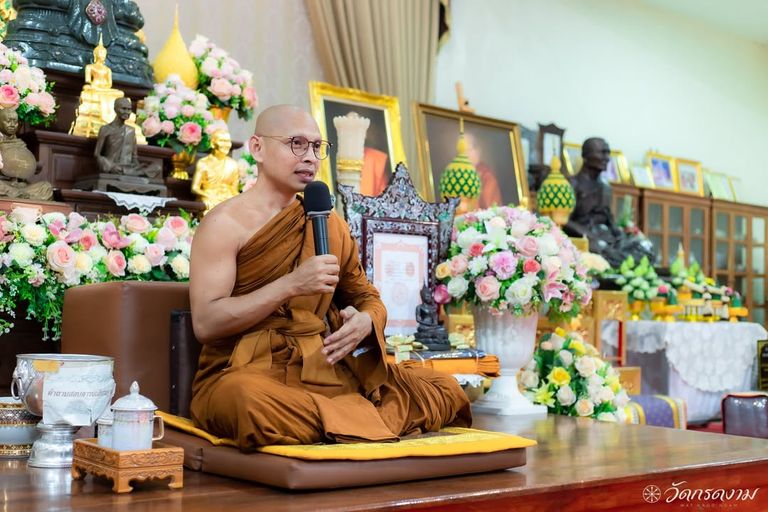 ฟังธรรมบรรยายภาคปฏิบัติ