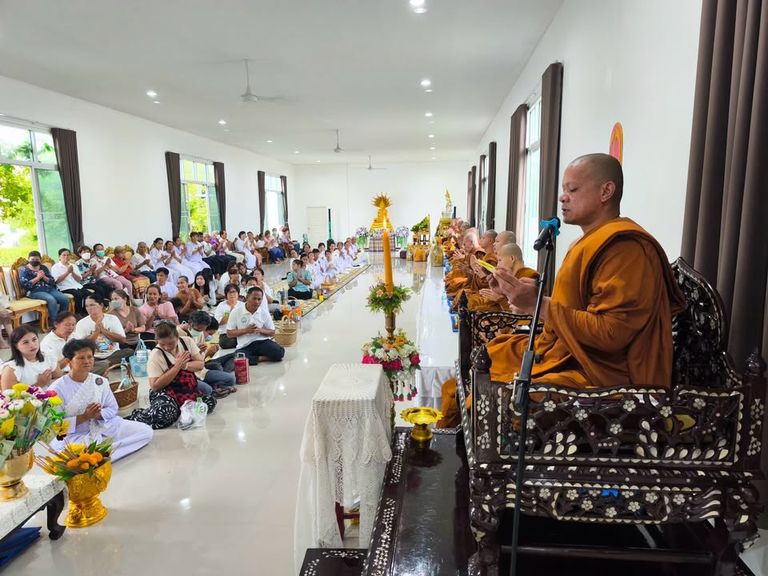 ทำบุญวันออกพรรษา
